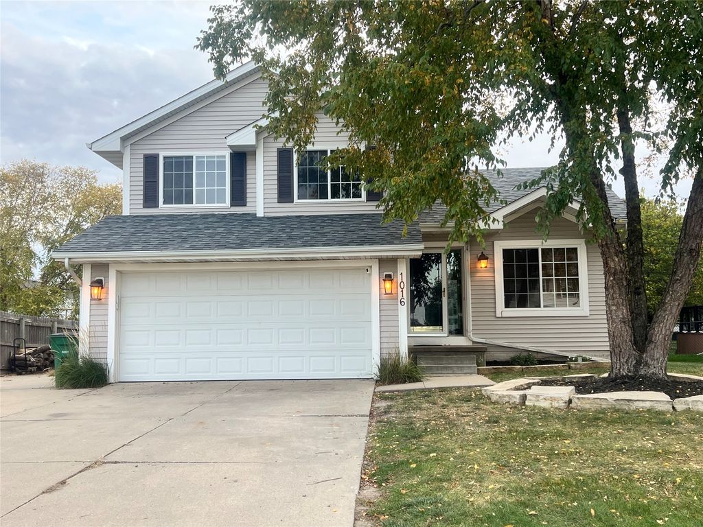1016 SE 5th Street, Grimes, IA 50111