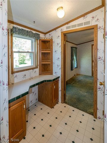 9 Overland Drive, Olmsted Twp, OH 44138
