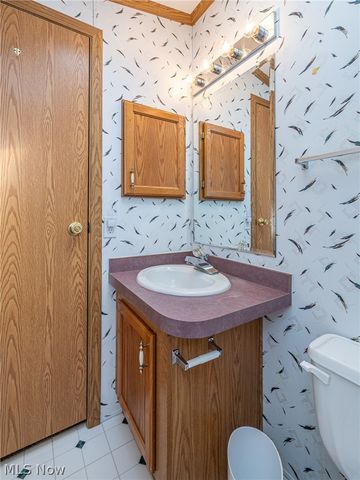 9 Overland Drive, Olmsted Twp, OH 44138