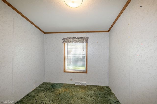 9 Overland Drive, Olmsted Twp, OH 44138