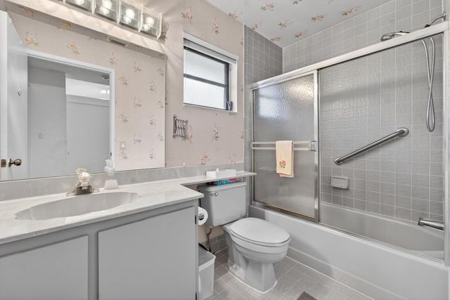 6371 Kings Gate Circle, Delray Beach, FL 33484