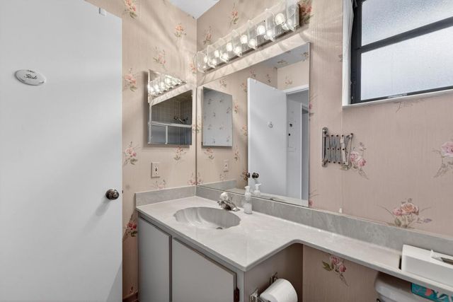 6371 Kings Gate Circle, Delray Beach, FL 33484