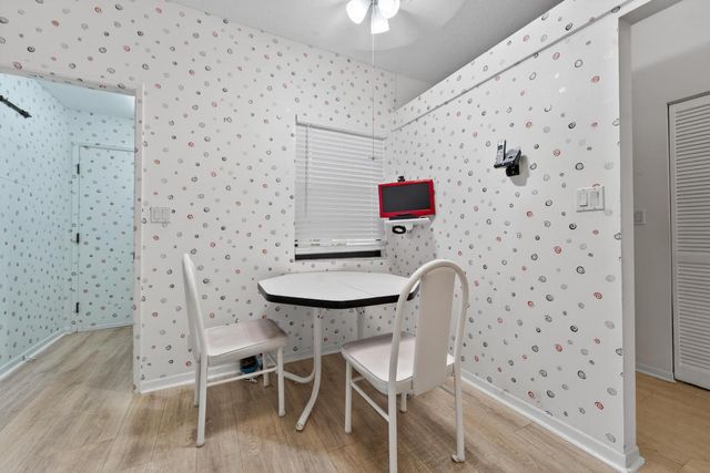 6371 Kings Gate Circle, Delray Beach, FL 33484