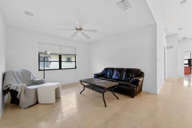 6371 Kings Gate Circle, Delray Beach, FL 33484