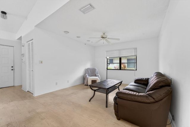 6371 Kings Gate Circle, Delray Beach, FL 33484