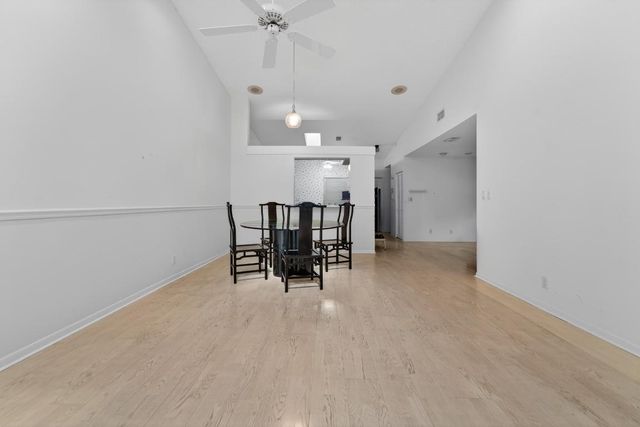 6371 Kings Gate Circle, Delray Beach, FL 33484