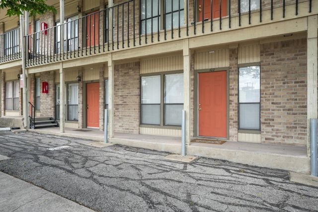 3000 Guadalupe ST 102, Austin, TX 78705