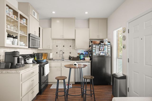 3000 Guadalupe ST 102, Austin, TX 78705