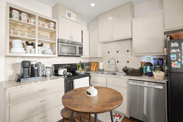 3000 Guadalupe ST 102, Austin, TX 78705