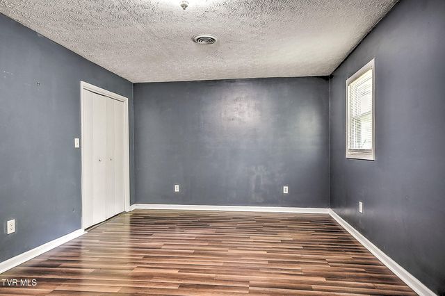 488 Rainbow Circle, Kingsport, TN 37660