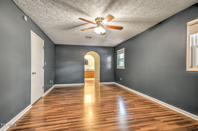 488 Rainbow Circle, Kingsport, TN 37660