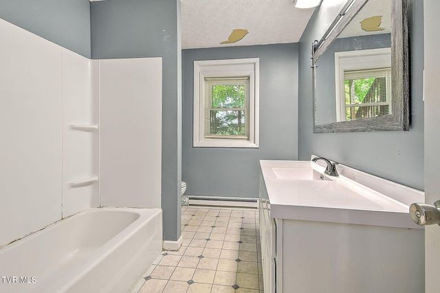488 Rainbow Circle, Kingsport, TN 37660