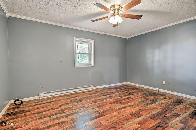 488 Rainbow Circle, Kingsport, TN 37660