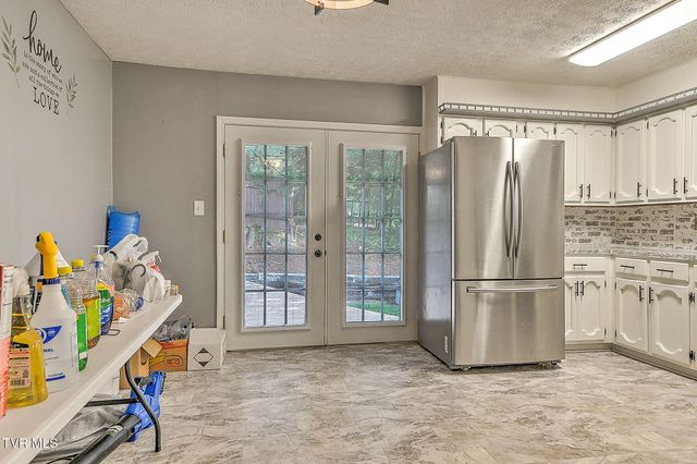 488 Rainbow Circle, Kingsport, TN 37660