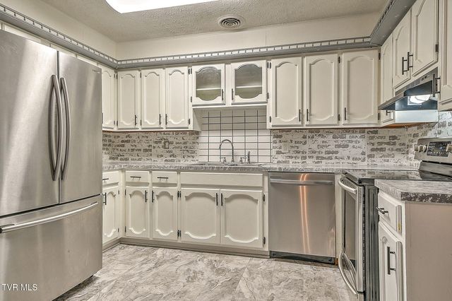 488 Rainbow Circle, Kingsport, TN 37660