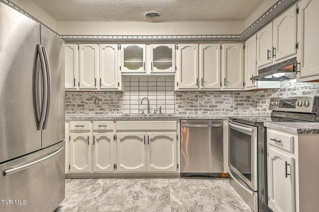 488 Rainbow Circle, Kingsport, TN 37660