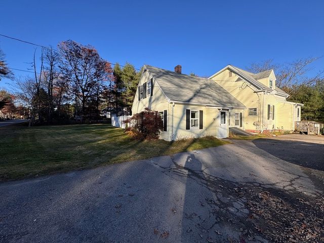 258 Walnut Street 1, Bridgewater, MA 02324
