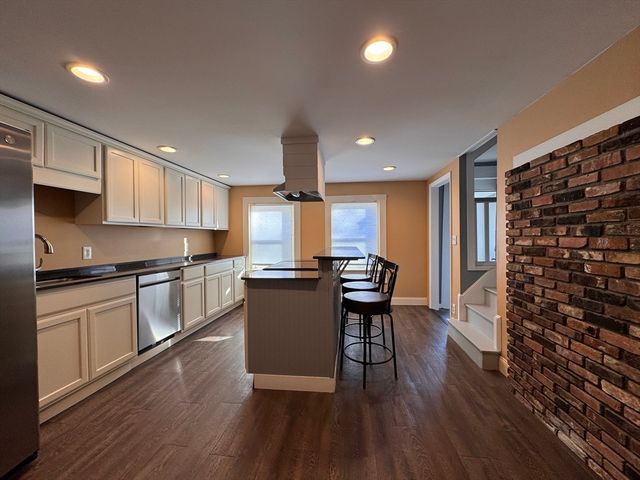 258 Walnut Street 1, Bridgewater, MA 02324