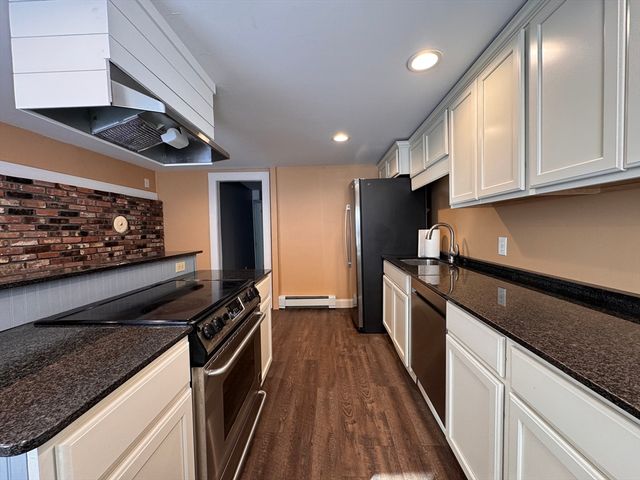 258 Walnut Street 1, Bridgewater, MA 02324