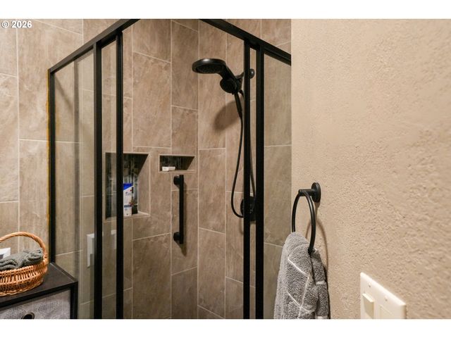 1654 PELICAN Ct, Salem, OR 97304