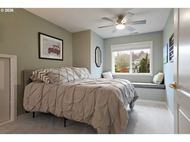 1654 PELICAN Ct, Salem, OR 97304