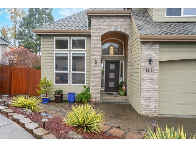 1654 PELICAN Ct, Salem, OR 97304
