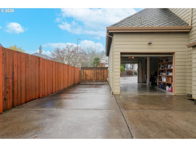 1654 PELICAN Ct, Salem, OR 97304