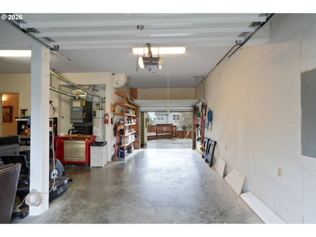 1654 PELICAN Ct, Salem, OR 97304