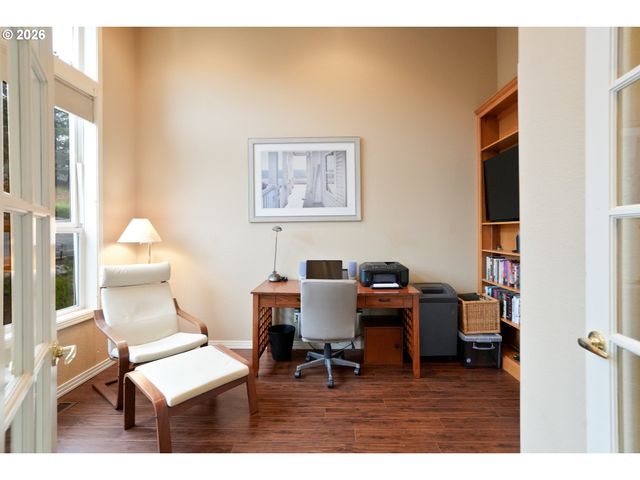 1654 PELICAN Ct, Salem, OR 97304