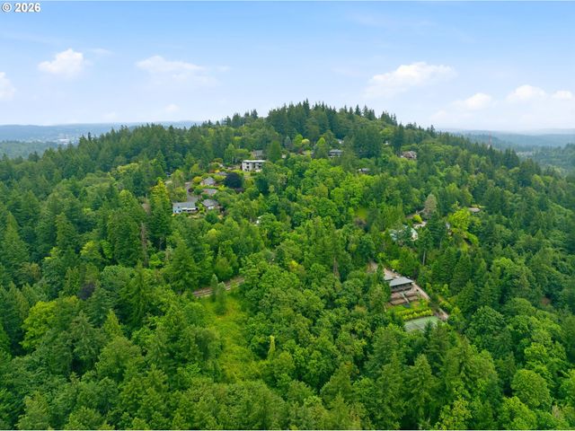875 Nw SKYLINE Blvd, Portland, OR 97229