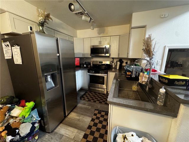554 Roxella Lane B, Las Vegas, NV 89110