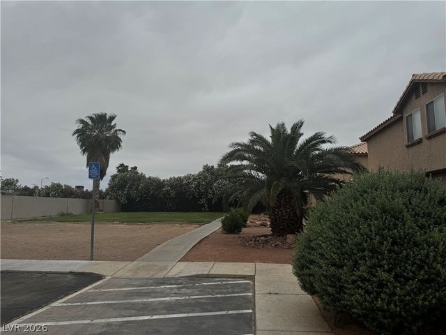 554 Roxella Lane B, Las Vegas, NV 89110