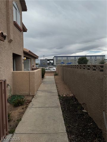 554 Roxella Lane B, Las Vegas, NV 89110