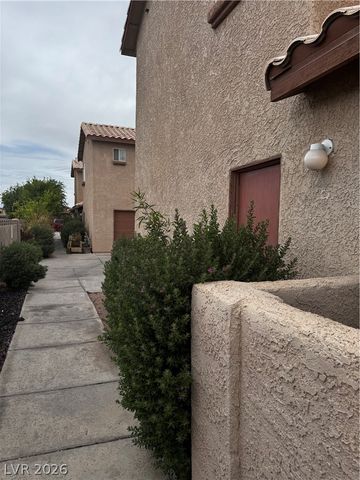 554 Roxella Lane B, Las Vegas, NV 89110