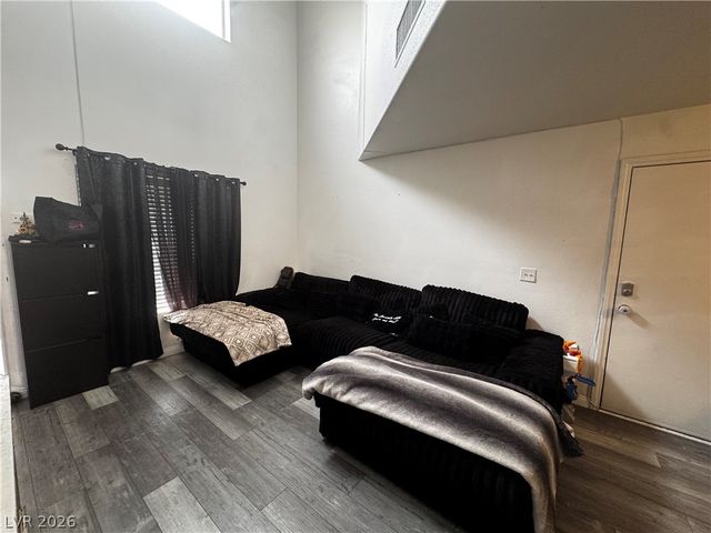 554 Roxella Lane B, Las Vegas, NV 89110