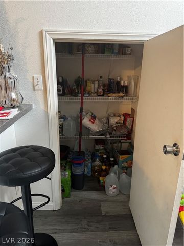 554 Roxella Lane B, Las Vegas, NV 89110
