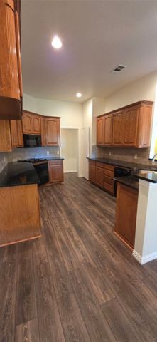 629 Dorchester Lane, Mansfield, TX 76063