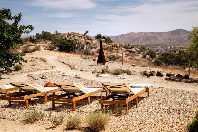 5887 Deerhurst, Yucca Valley, CA 92284
