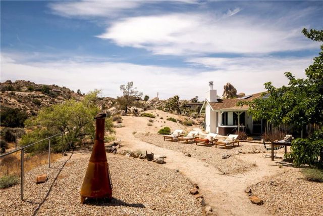 5887 Deerhurst, Yucca Valley, CA 92284