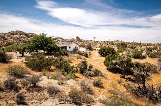 5887 Deerhurst, Yucca Valley, CA 92284