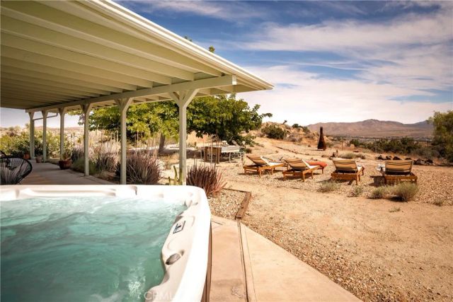 5887 Deerhurst, Yucca Valley, CA 92284