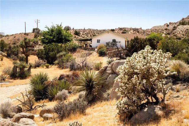 5887 Deerhurst, Yucca Valley, CA 92284