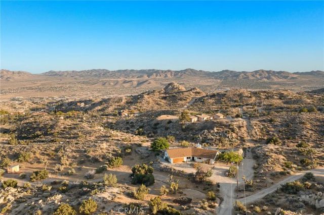 5887 Deerhurst, Yucca Valley, CA 92284