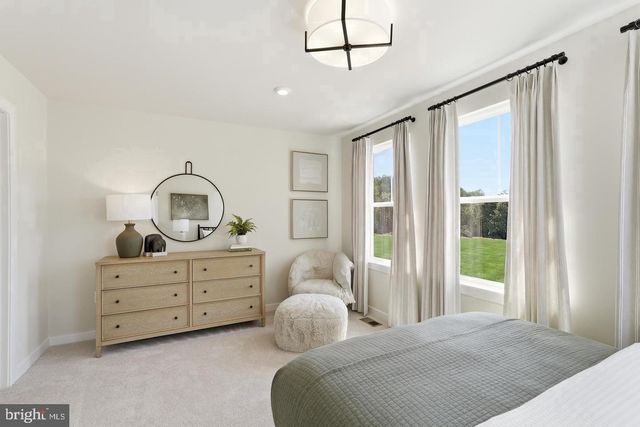 10796 PENNYWELL GARDEN RD, Manassas, VA 20112