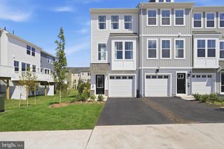10796 PENNYWELL GARDEN RD, Manassas, VA 20112