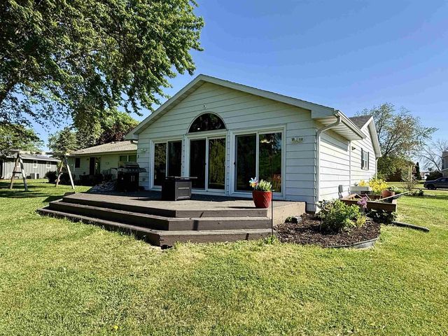 1395 MARICOPA DRIVE, Oshkosh, WI 54904