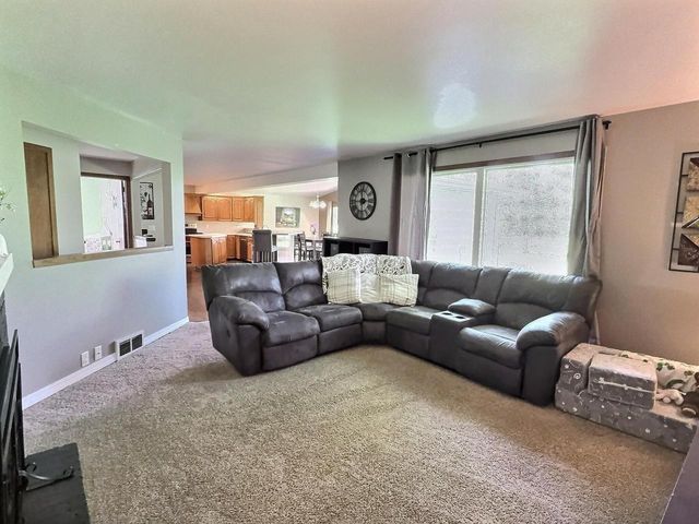 1395 MARICOPA DRIVE, Oshkosh, WI 54904