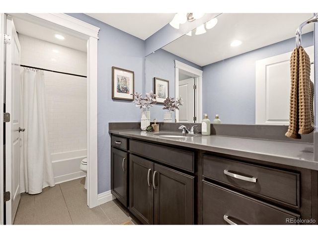 5945 Hanover St, Denver, CO 80238