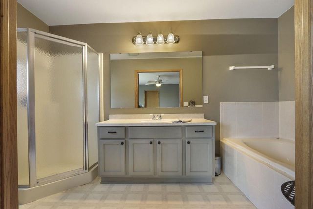 W5071 W Clearwater LANE, Elkhorn, WI 53121