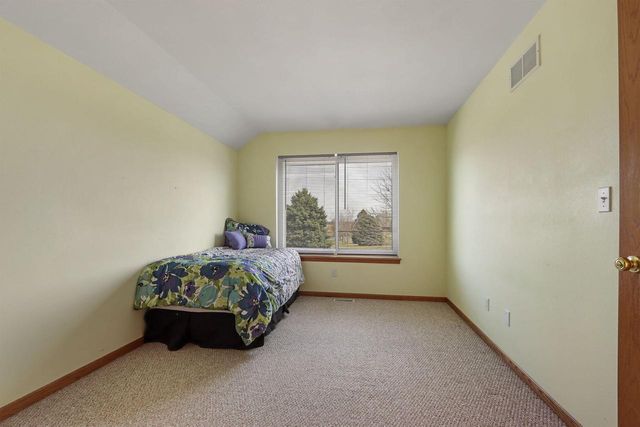 W5071 W Clearwater LANE, Elkhorn, WI 53121